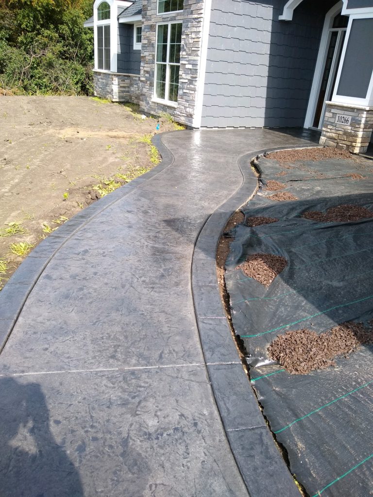 Roman Slate Timberwolf And Deep Charcoal