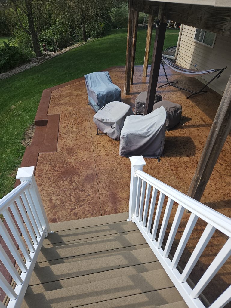 Haunz Patio Belgian Slate Seamless Skin Stamp With Sahara Base With Russet And Solid Russet Border.